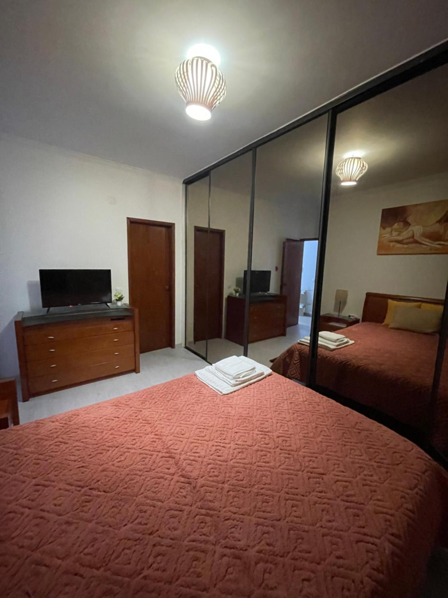 Quarto Suite Relaxante Almada Kültér fotó